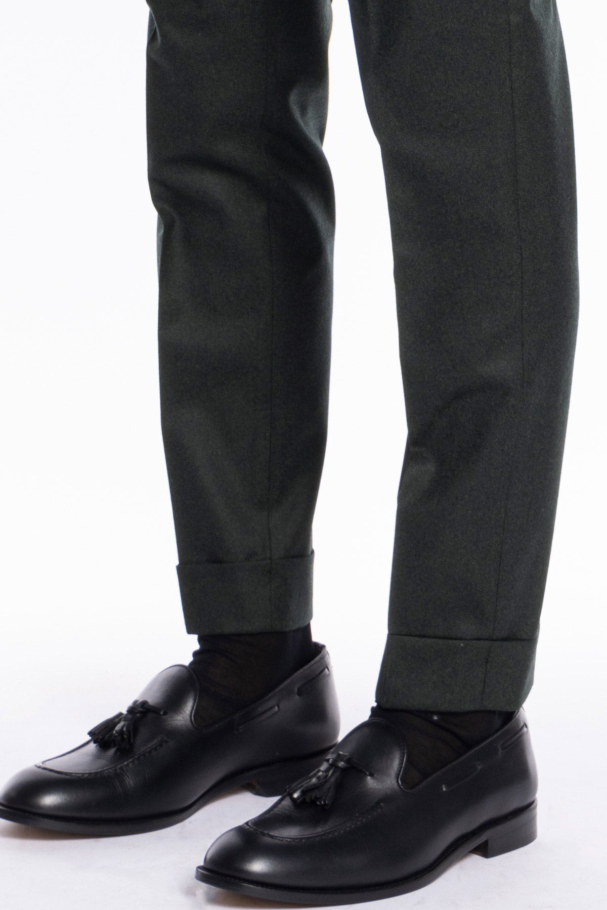 Pantalone uomo verde militare vita alta tasca america in lana flanella Vitale Barberis Canonico con doppia pinces e fibbie laterali regolabili