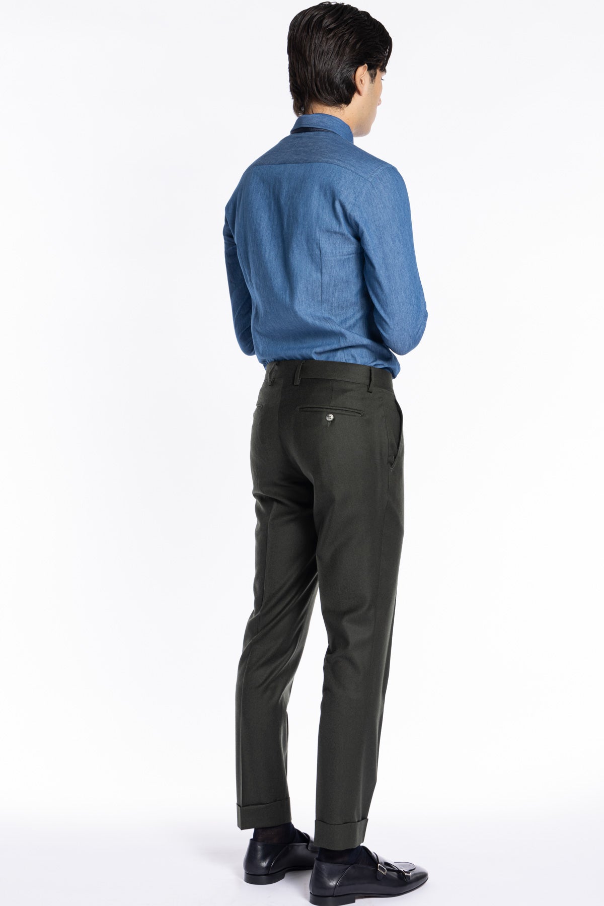 Pantalone uomo verde militare tasca america in lana e cashmere Bristol Tessuti Napoli slim fit con risvolto di 5cm