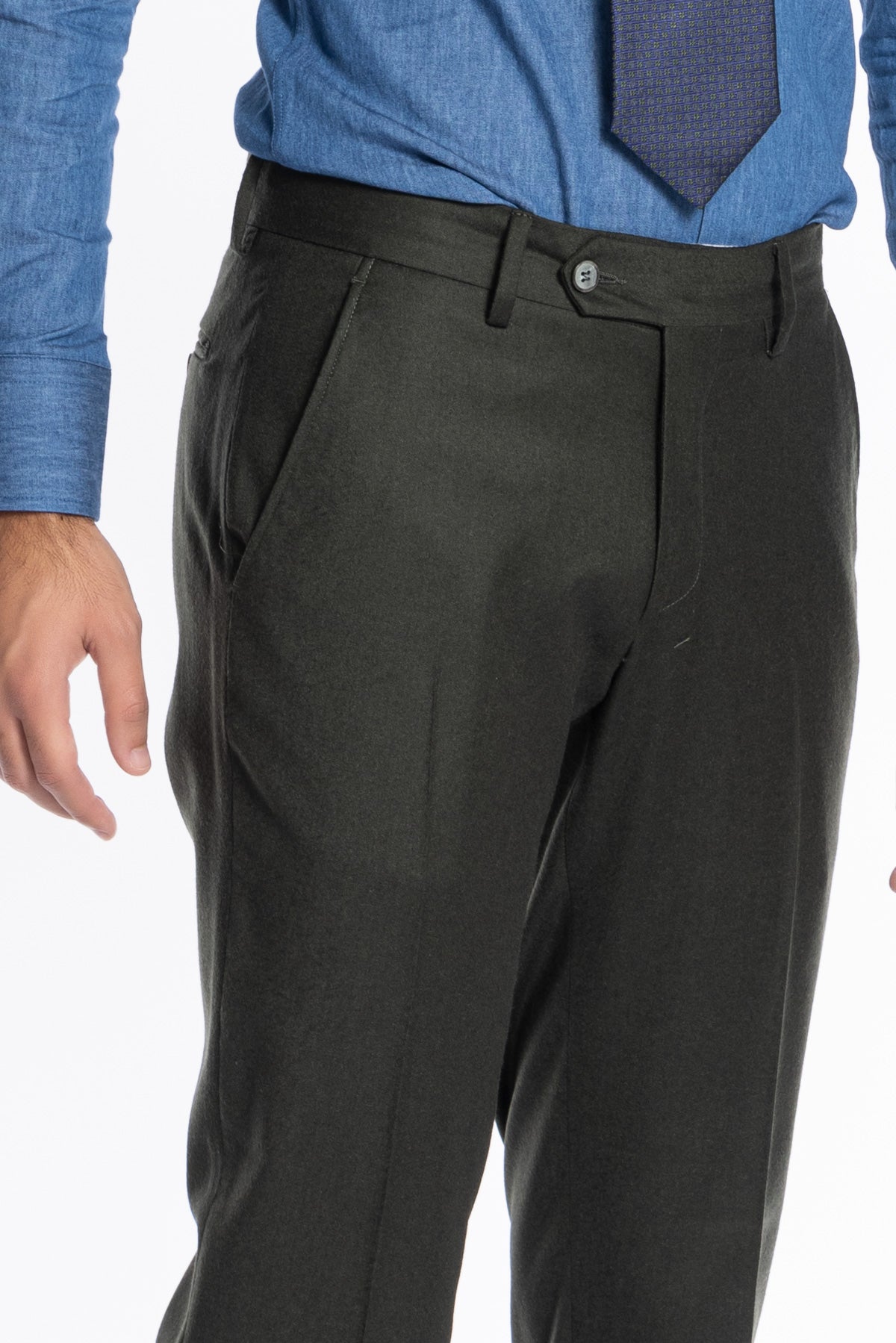 Pantalone uomo verde militare tasca america in lana e cashmere Bristol Tessuti Napoli slim fit con risvolto di 5cm