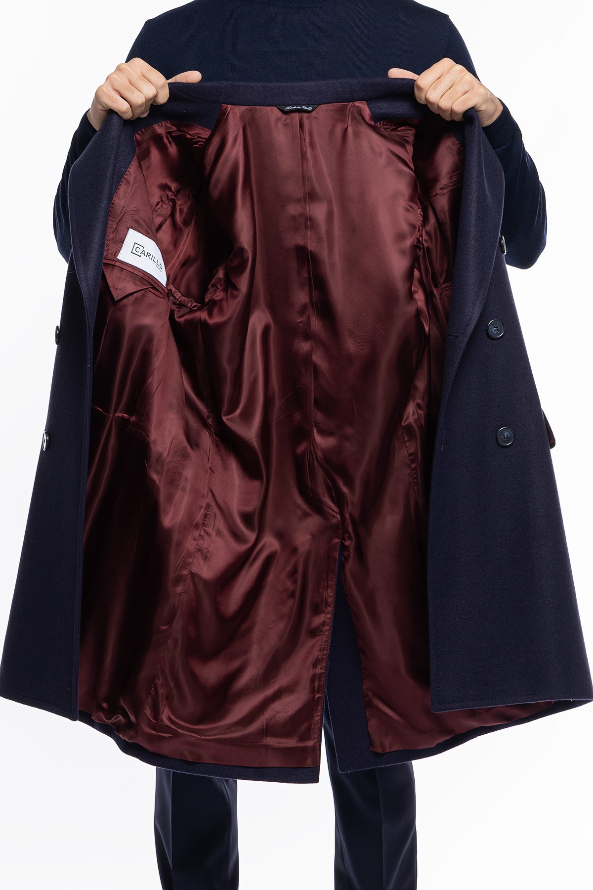Cappotto uomo blu doppiopetto 6 bottoni con martingala sul retro e polsi con due bottoni