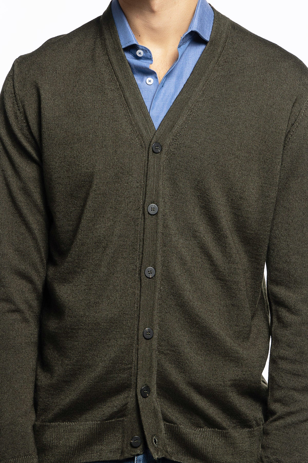 Cardigan uomo verde militare in lana merinos 100% stone wash slim fit made in Italy