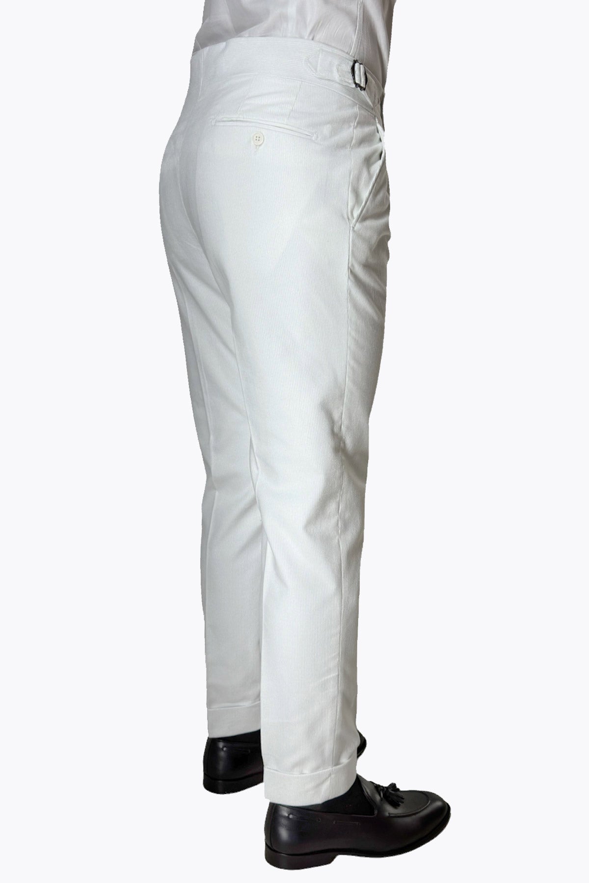 Pantalone uomo bianco vita alta doppia pinces in velluto a costine strette