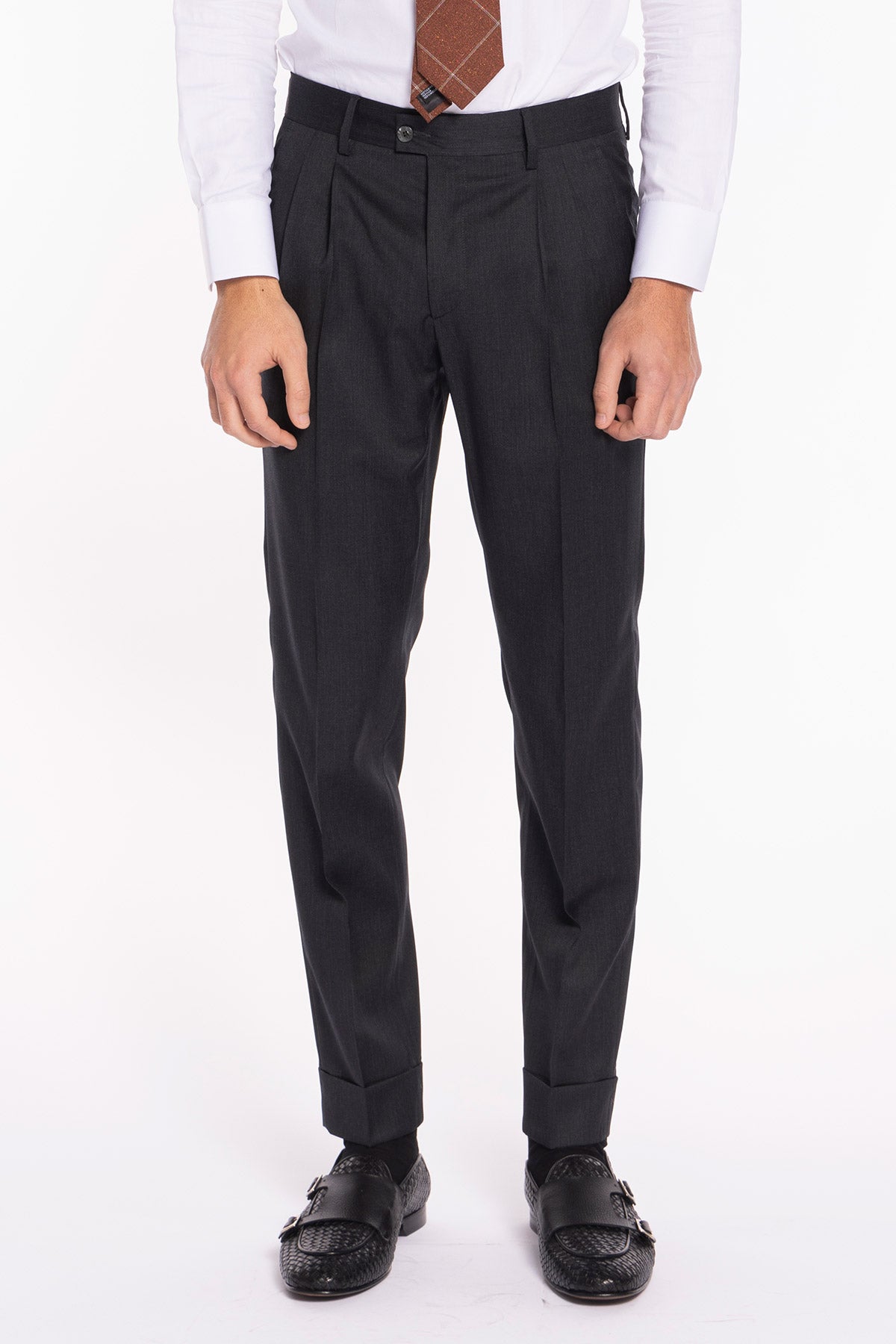 Abito smoking monopetto grigia da uomo in fresco lana super 130's Vitale Barberis Canonico con rever a Lancia largo in raso
