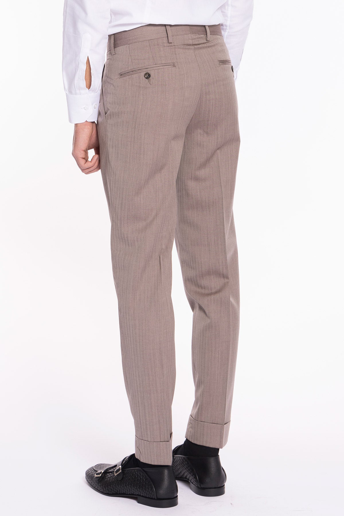 Pantalone uomo fango solaro in lana e seta Holland & Sherry vita alta doppia pinces e risvolto 5cm