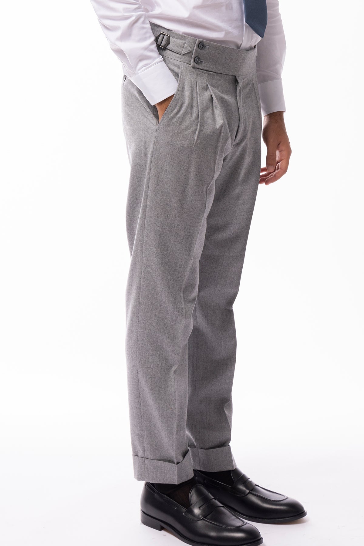 Pantalone uomo grigio chiaro vita alta con fibbie laterali in lana 100% Vitale Barberis Canonico tasca america risvolto 5cm