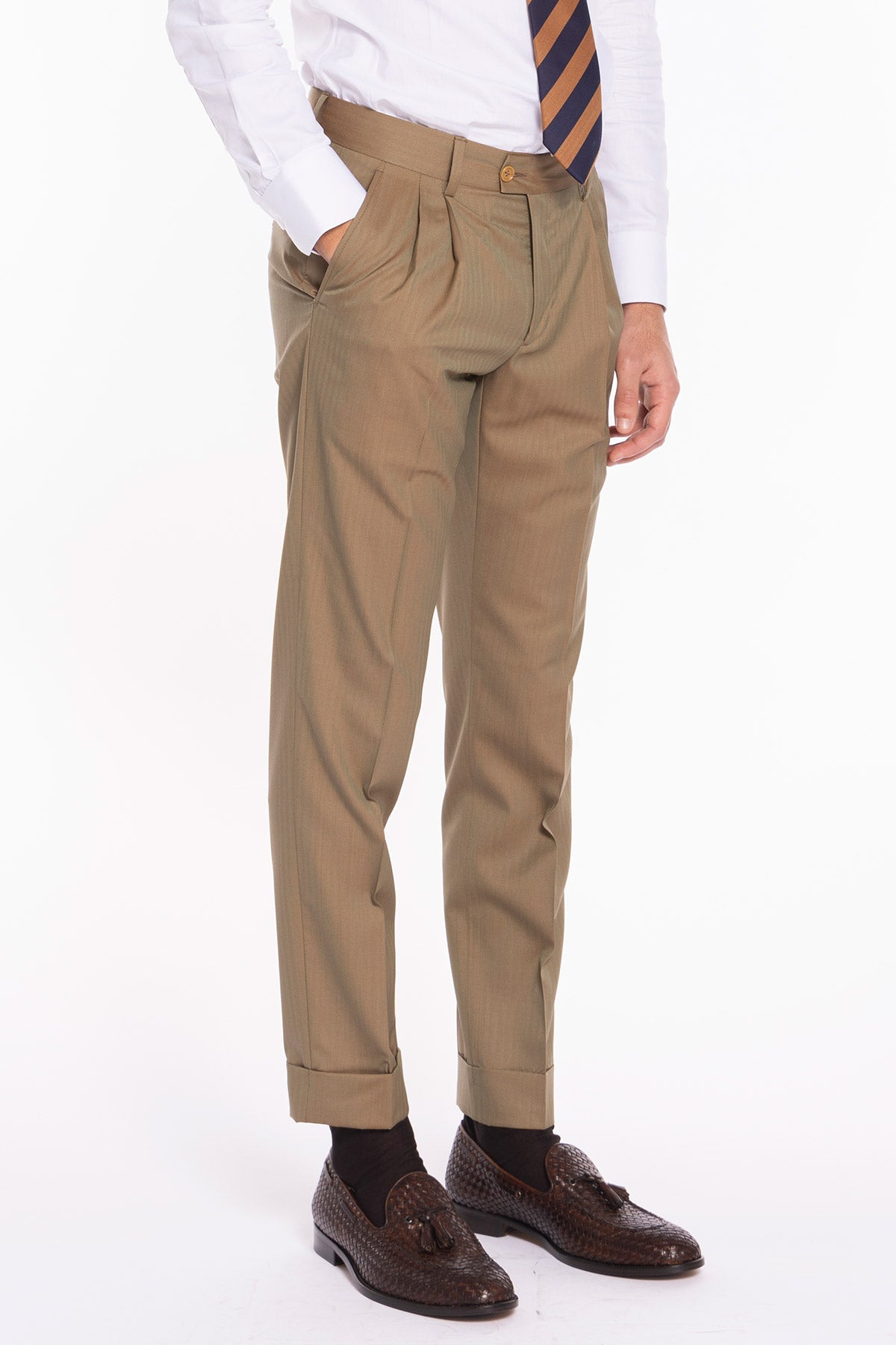 Pantalone uomo vita alta fango Solaro fresco lana super 120'S e seta Holland & Sherry tasca con 2 pinces e risvolto 5cm