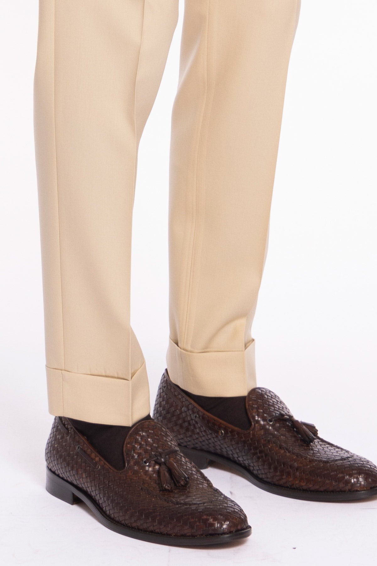 Pantalone uomo beige vita alta doppia pinces in fresco lana super 140's Holland & Sherry risvolto 5cm