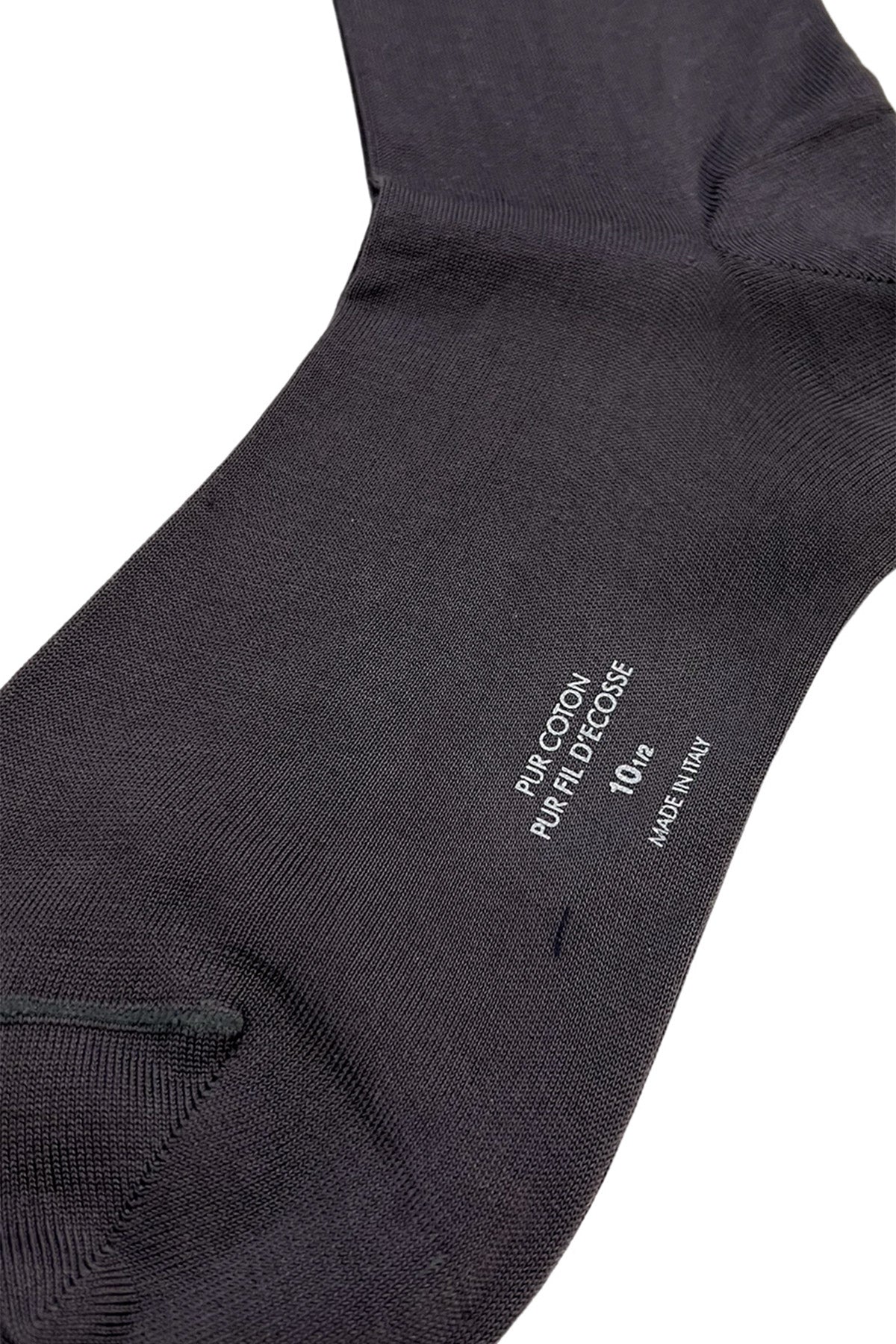 Calzini uomo grigio scuro filo di scozia lunghezza polpaccio tinta unita made in italy