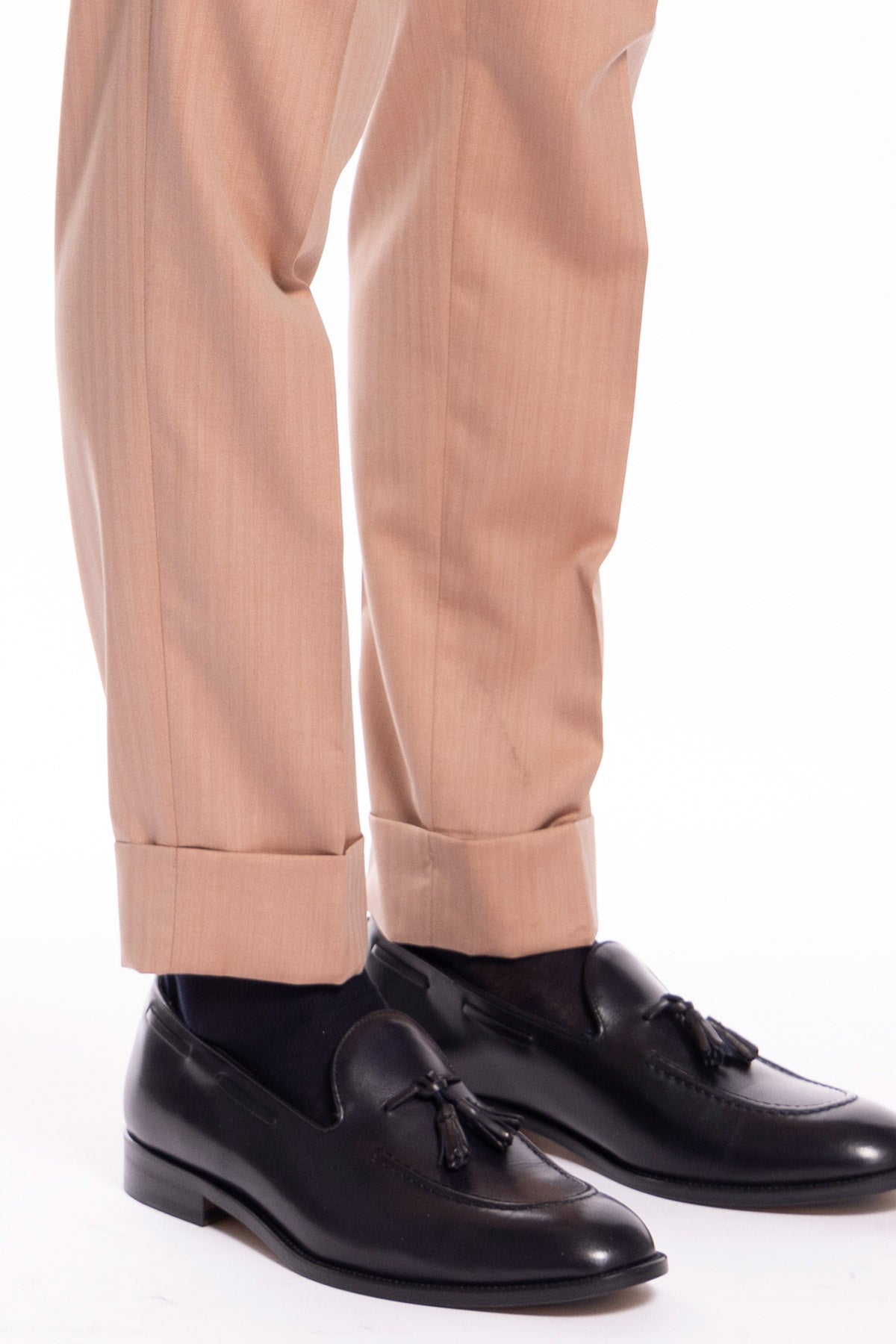 Pantalone uomo vita alta pesca doppia pinces in fresco lana super 100's e seta Solaro Holland & Sherry .