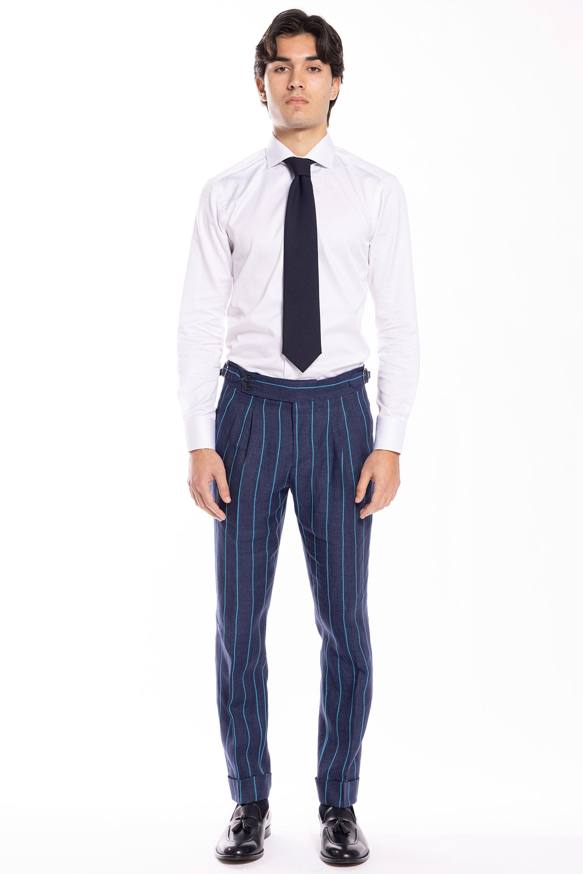 Pantalone uomo vita alta blu denim gessato con riga azzurra 100% lino Bristol Tessuti Napoli con fibbie laterali e doppia pinces