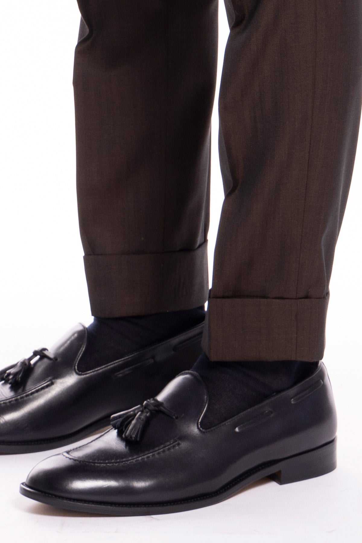 Pantalone uomo vita alta marrone solaro fresco lana Bristol Tessuti Napoli con doppia pinces e fibbie laterali