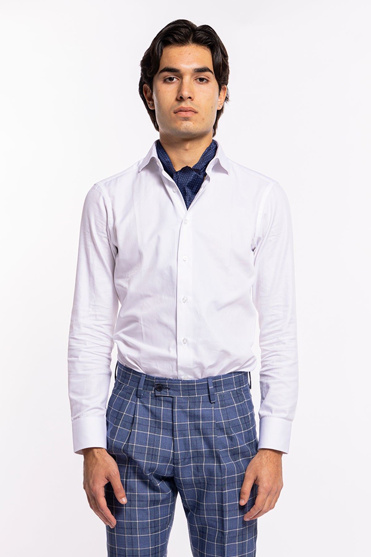 Ascot da uomo bluette fantasia pois bianchi in pura seta fatti a mano