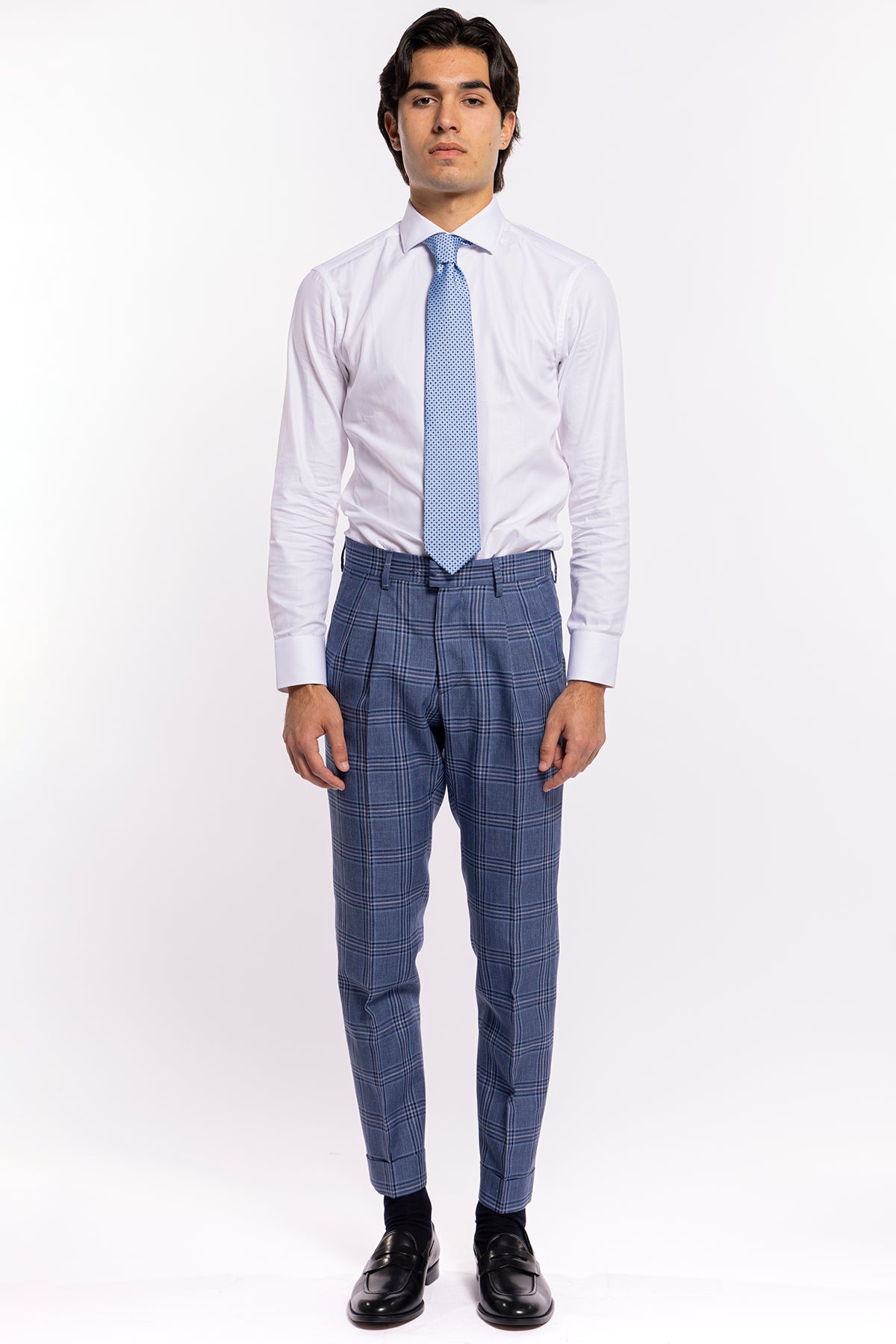 Pantalone uomo vita alta denim fantasia quadri blu fresco lana e seta Bristol Tessuti con doppia pinces e risvolto