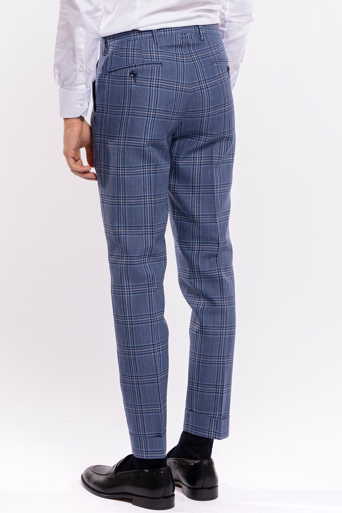Pantalone uomo vita alta denim fantasia quadri blu fresco lana e seta Bristol Tessuti con doppia pinces e risvolto