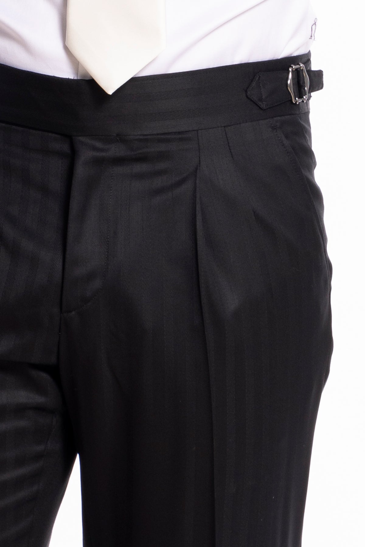 Pantalone uomo vita alta con fibbie laterali nero fantasia rigata tono su tono fresco lana super 140's Vitale Barberis Canonico risvolto 5cm