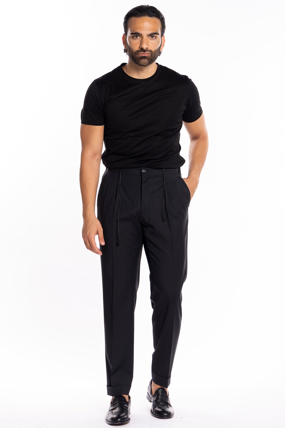 Pantalaccio da uomo Nero doppia pinces in misto fresco lana tasca america risvolto 5cm con laccio regolabile.