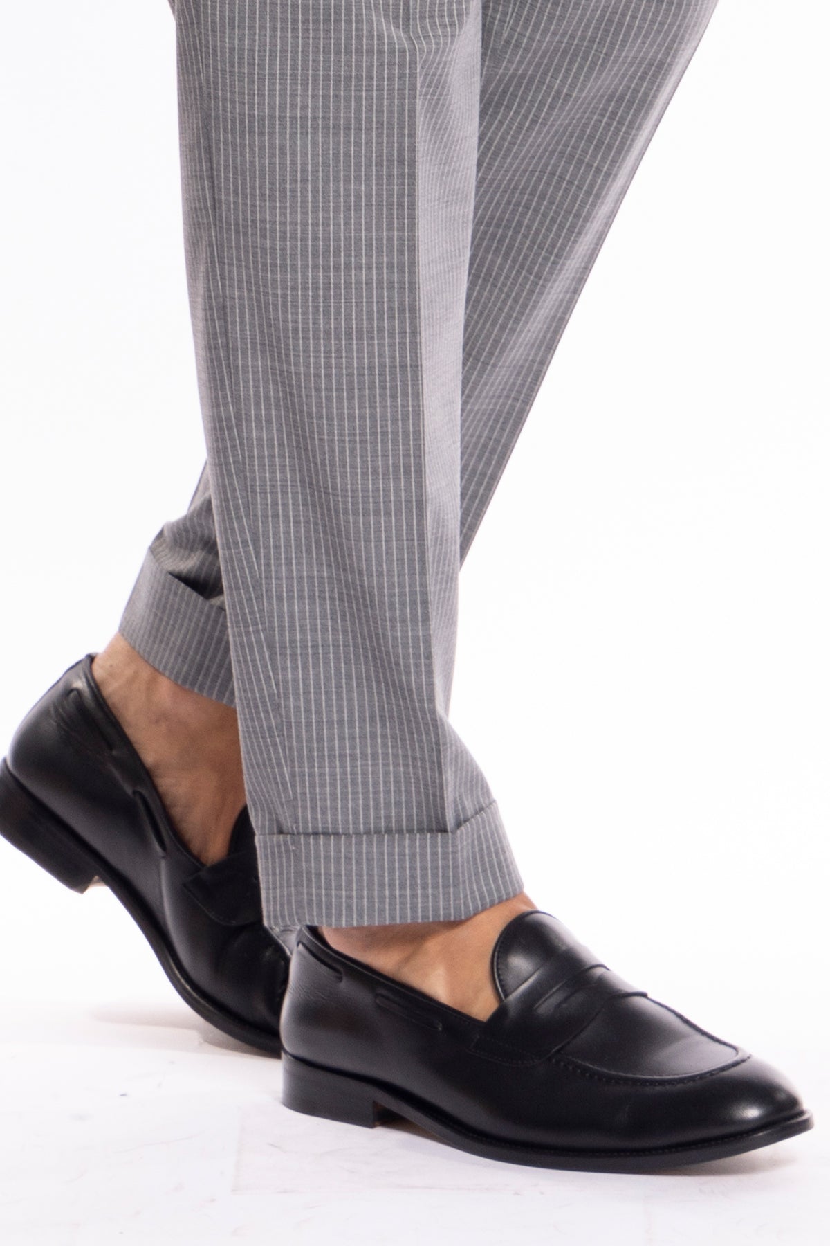 Pantalaccio da uomo grigio rigato in misto fresco lana doppia pinces tasca america risvolto 5cm con laccio regolabile