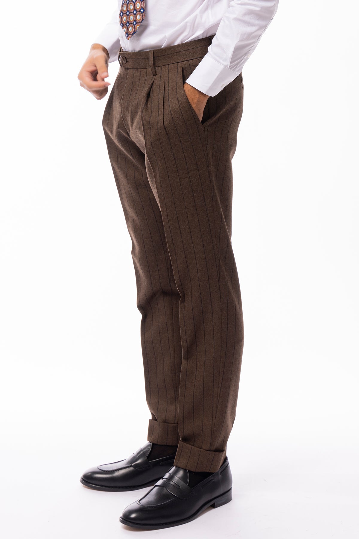 Pantalone uomo marrone gessato vita alta in lana Holland & Sherry doppia pinces risvolto 5cm