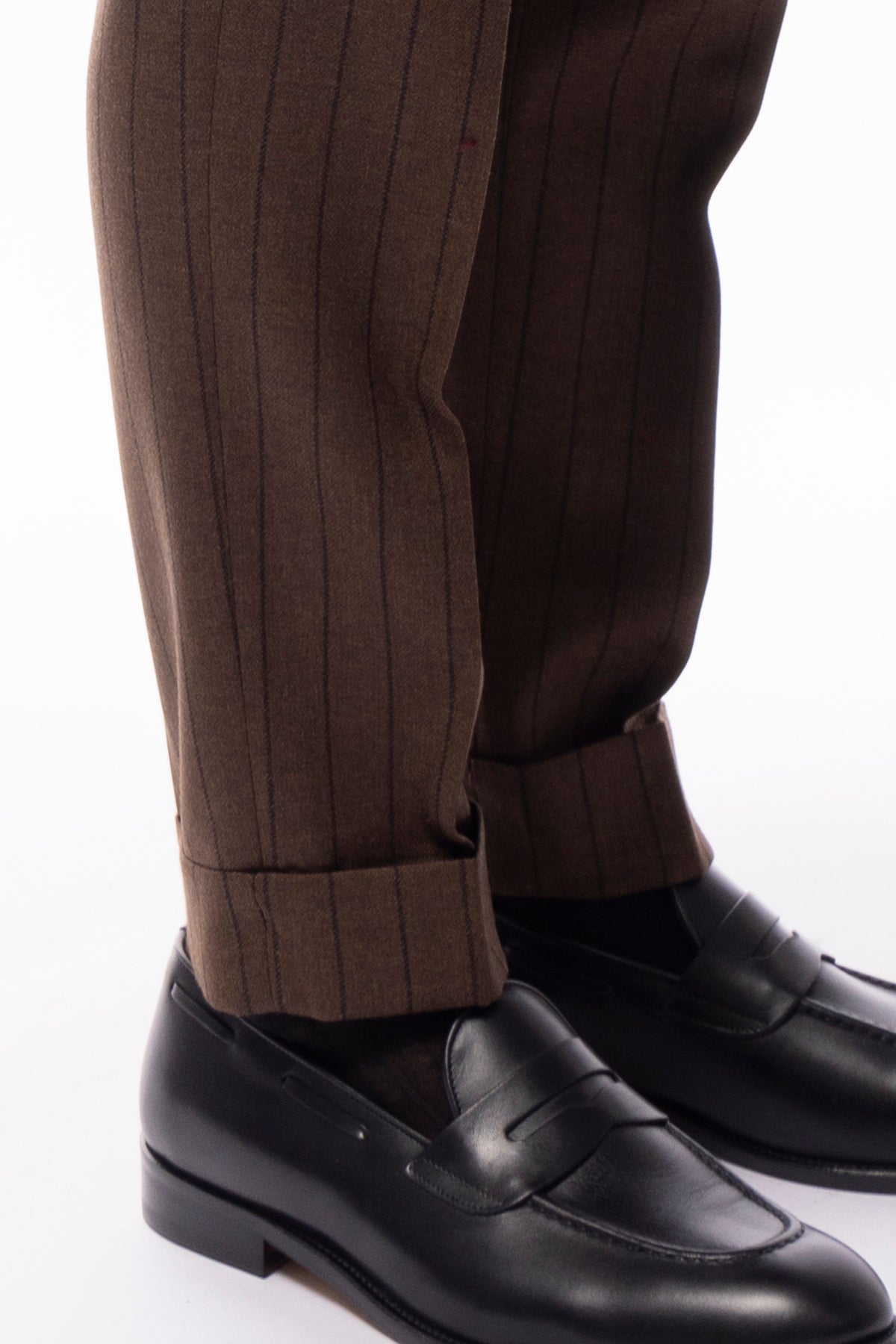 Abito uomo monopetto marrone gessata in lana Flanella Holland & Sherry slim fit rever a lancia largo.
