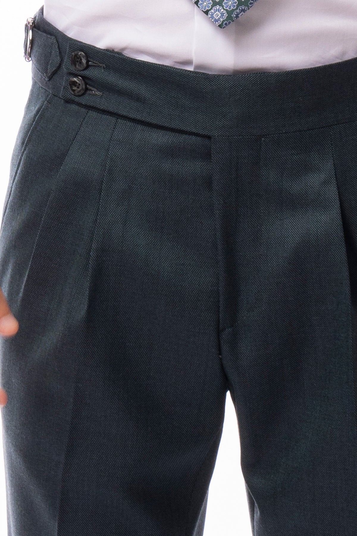 Pantalone uomo verde nido d'ape vita alta con fibbie laterali in pura lana holland e sherry con risvolto di 5cm