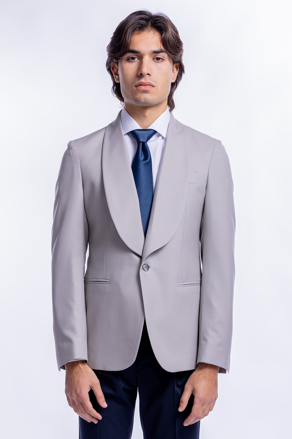 Giacca smoking da uomo grigio chiaro monopetto in fresco lana super 140's Holland & Sherry con rever a scialle largo