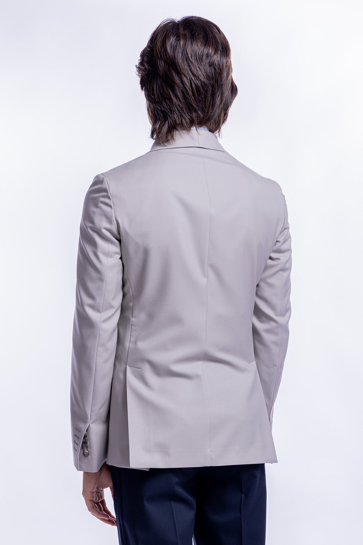 Giacca smoking da uomo grigio chiaro monopetto in fresco lana super 140's Holland & Sherry con rever a scialle largo