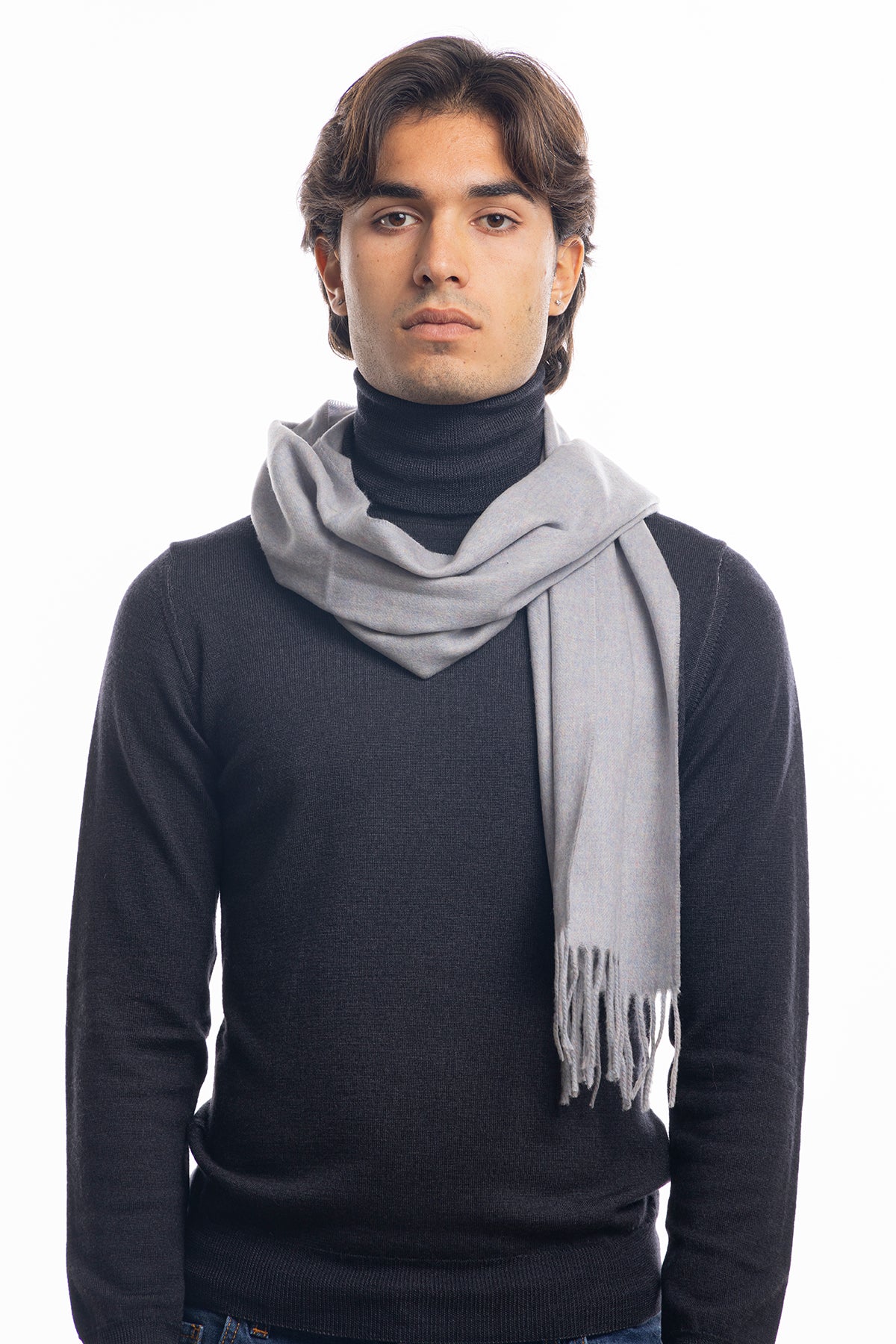 Sciarpa uomo grigio chiaro invernale effetto lana cashmere con frange