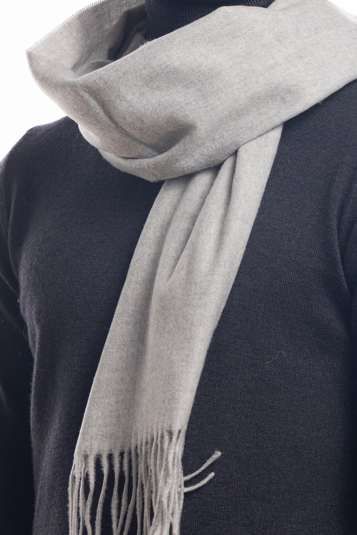 Sciarpa uomo grigio medio invernale effetto lana cashmere con frange