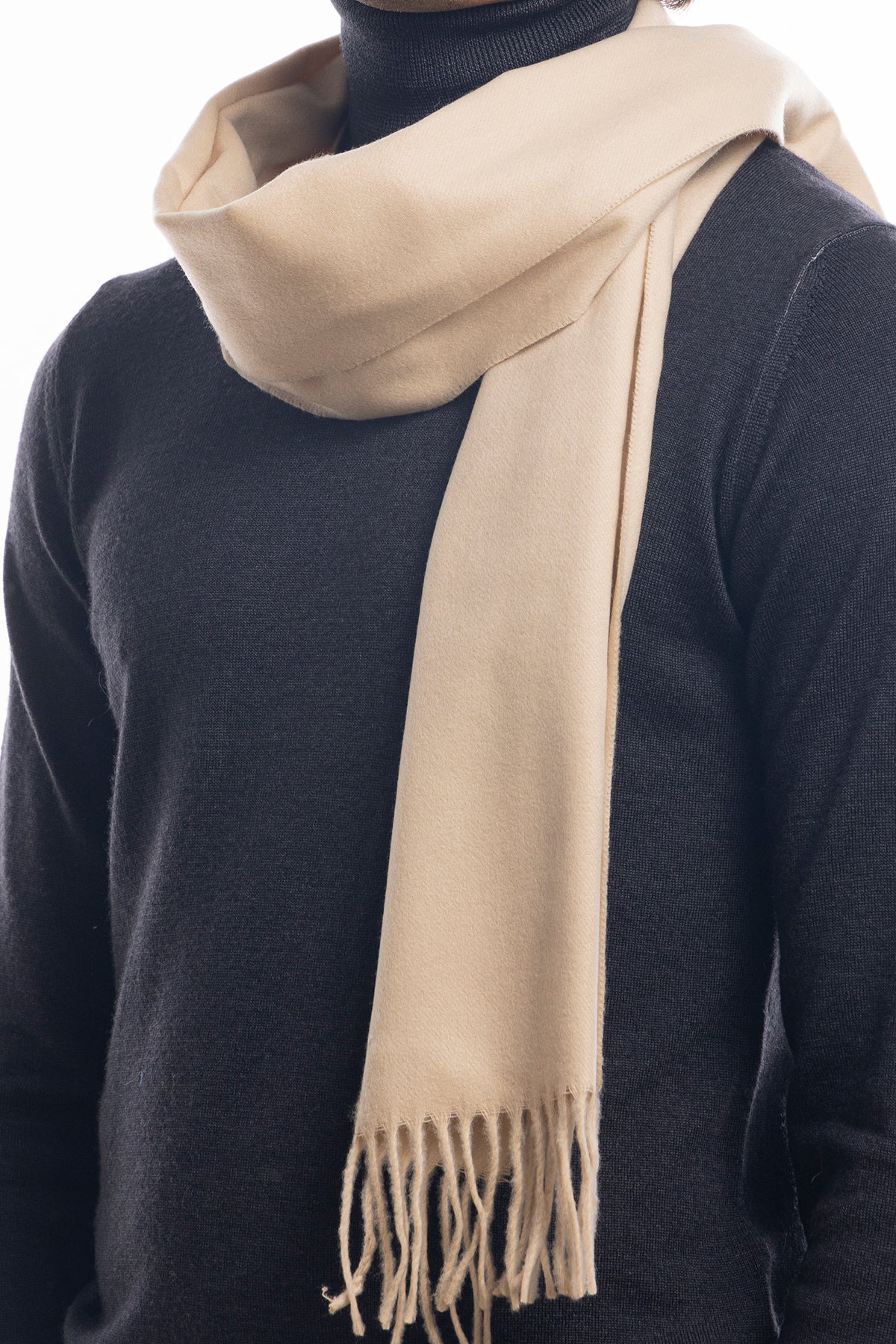 Sciarpa uomo beige invernale effetto lana cashmere con frange