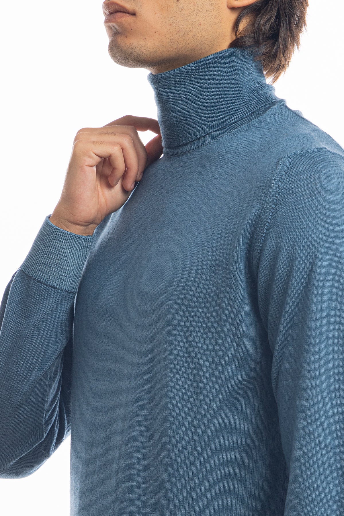 Maglione da uomo collo alto color petrolio in lana merinos 100% maniche lunghe effetto stone wash