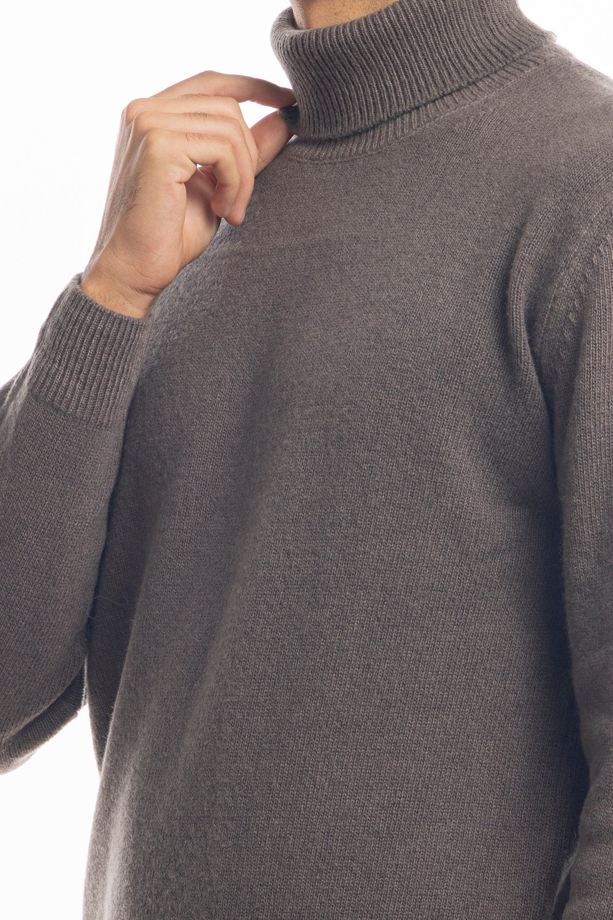 Maglione da uomo collo alto marrone in lana maniche lunghe