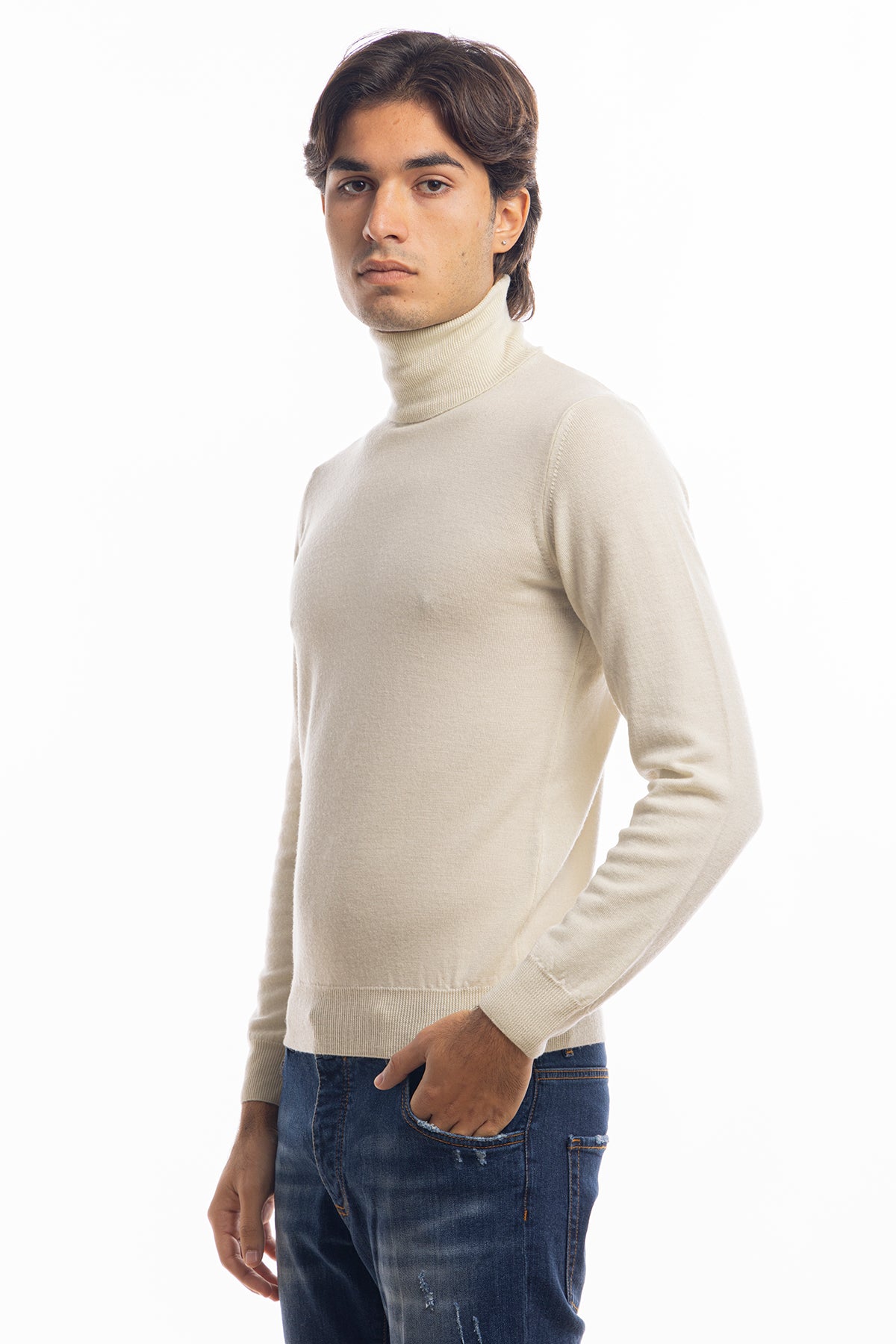 Maglione da uomo collo alto panna in lana merinos 100% effetto stone wash maniche lunghe