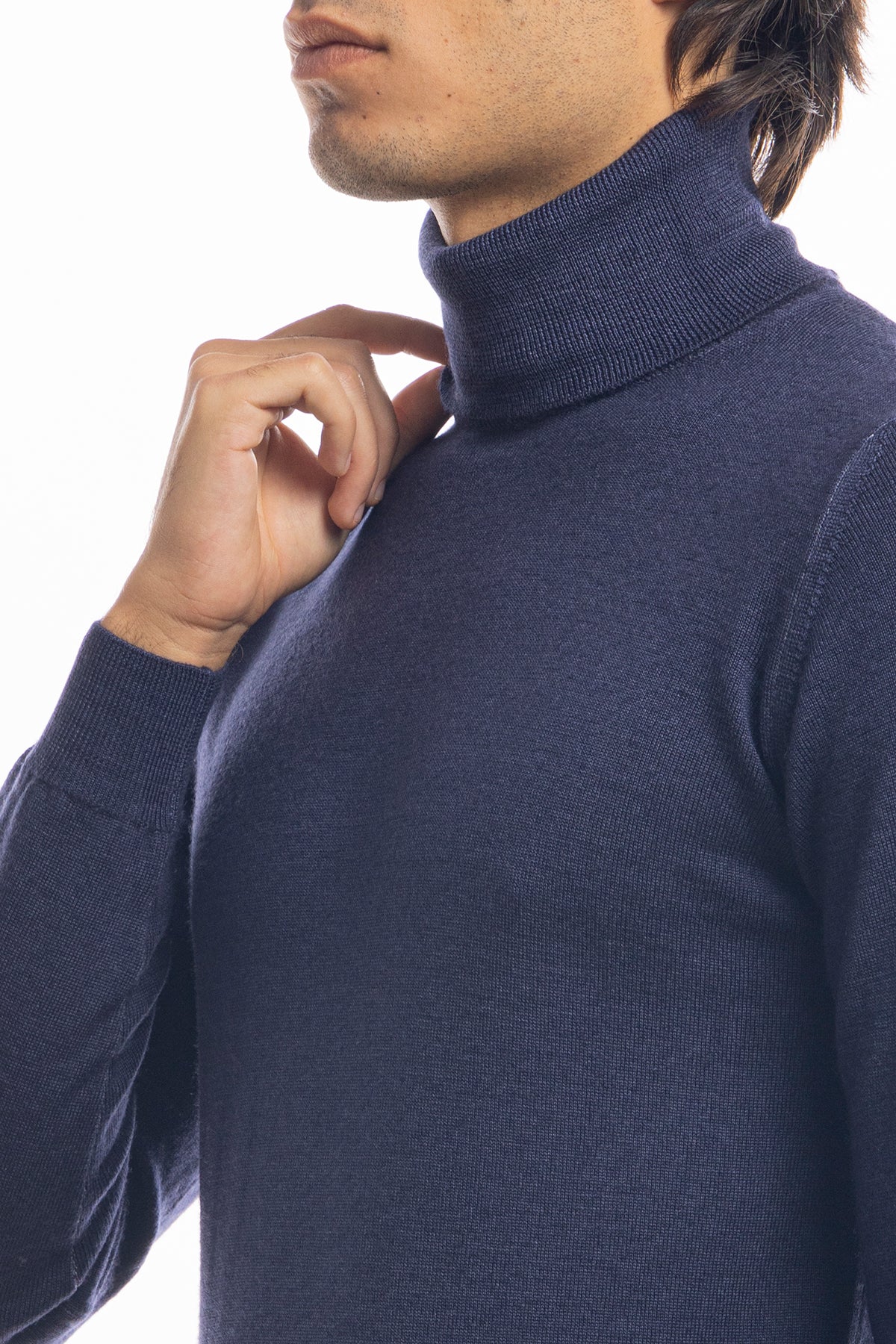 Maglione da uomo collo alto blu in lana merinos 100% effetto stone wash maniche lunghe