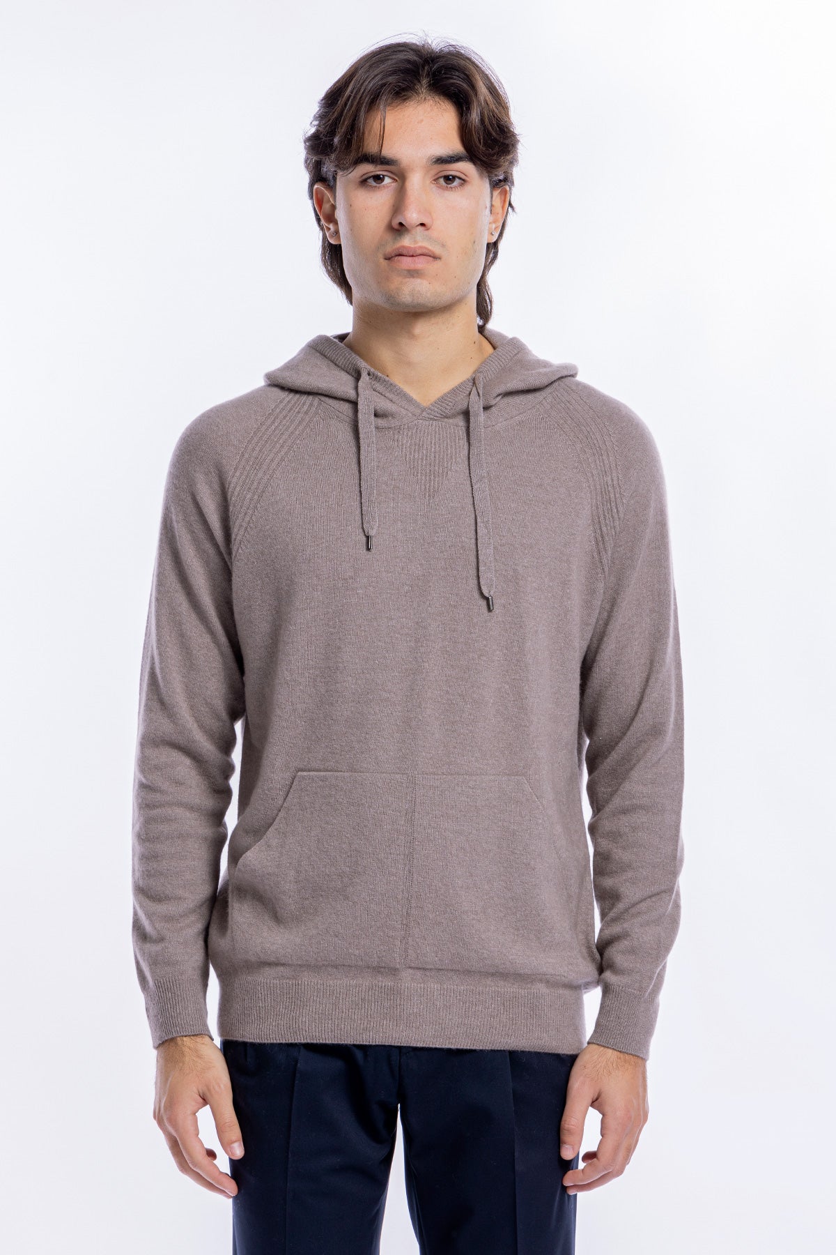 Felpa da uomo beige in lana e cashmere con cappuccio e tasche sul davanti