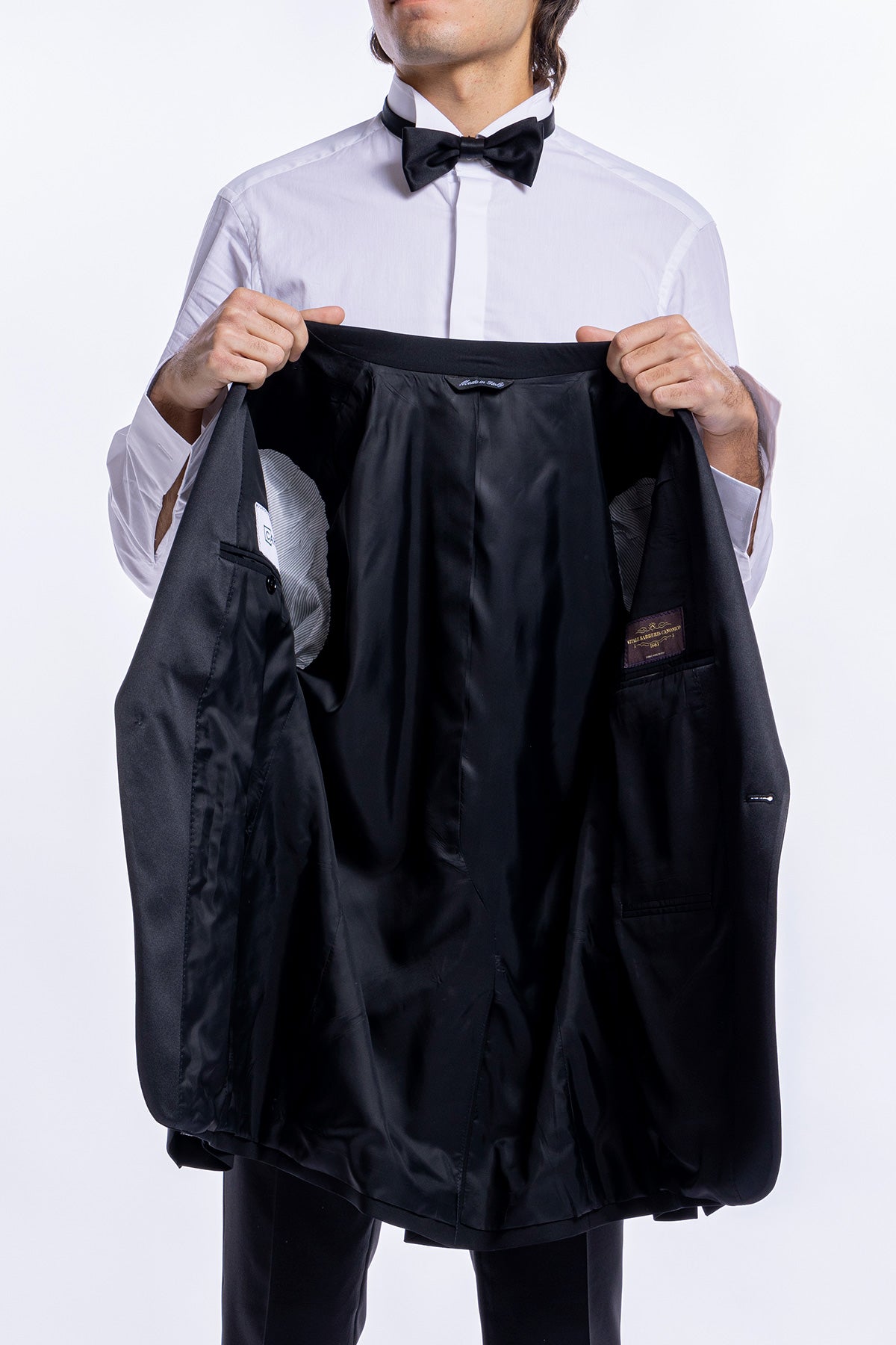 Giacca smoking monopetto nera da uomo in fresco lana super 160's Vitale Barberis Canonico con rever a Lancia largo in raso