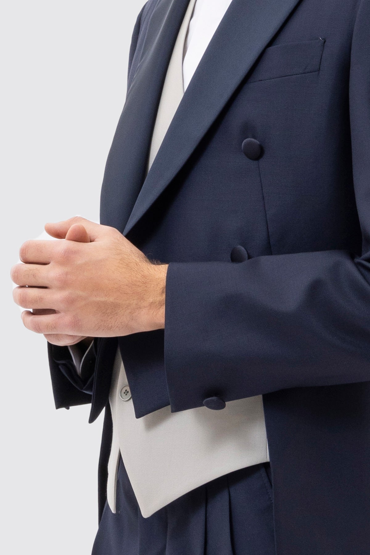 Giacca modello frac blu notte uomo in fresco lana super 130's Vitale Barberis Canonico con rever a Lancia largo in raso