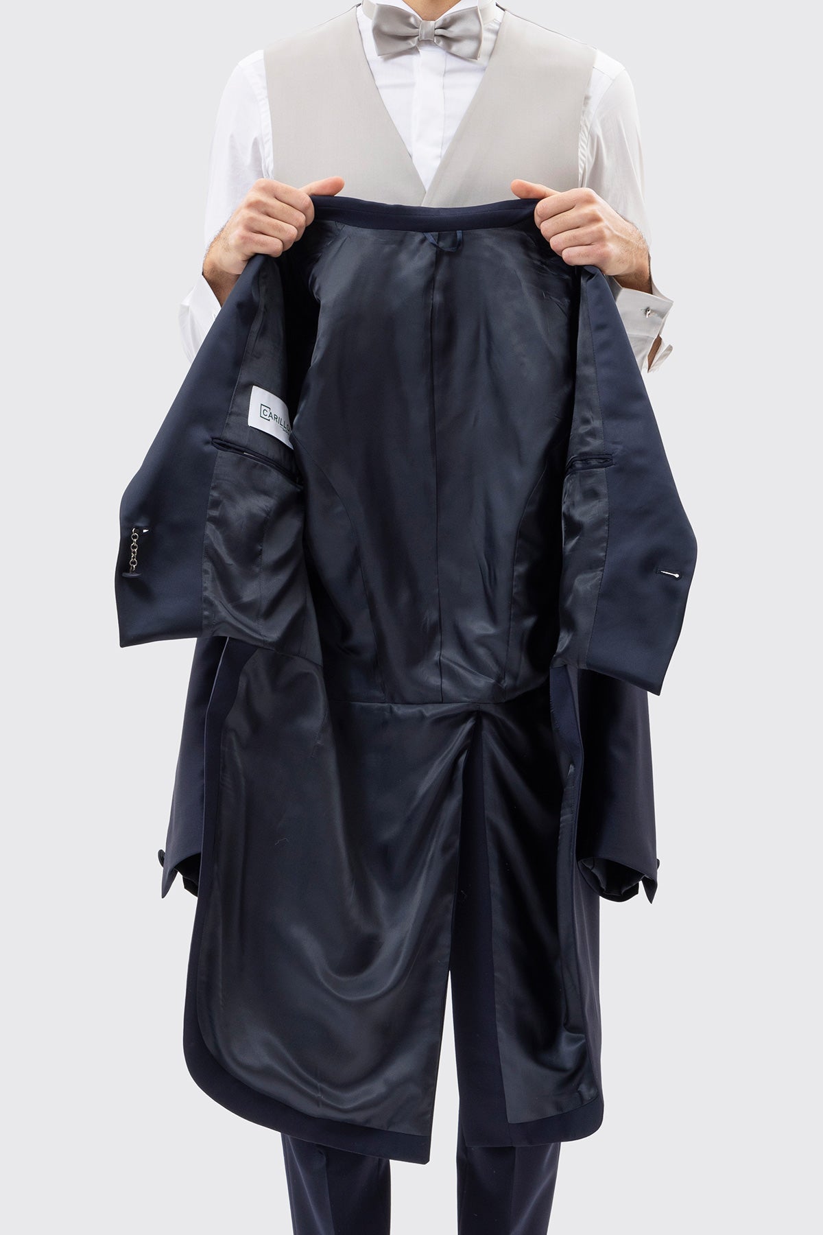 Giacca modello frac blu notte uomo in fresco lana super 130's Vitale Barberis Canonico con rever a Lancia largo in raso