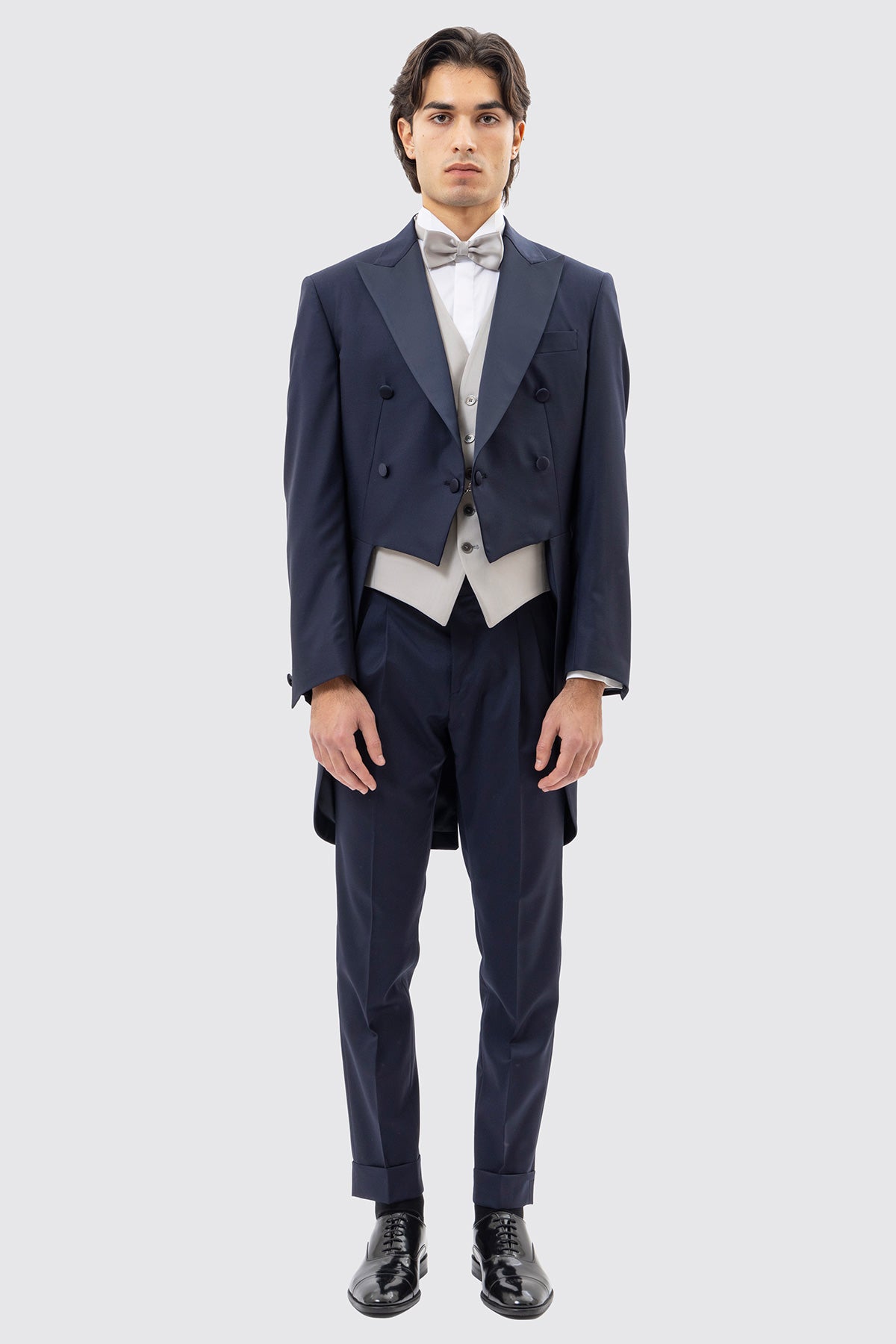 Giacca modello frac blu notte uomo in fresco lana super 130's Vitale Barberis Canonico con rever a Lancia largo in raso
