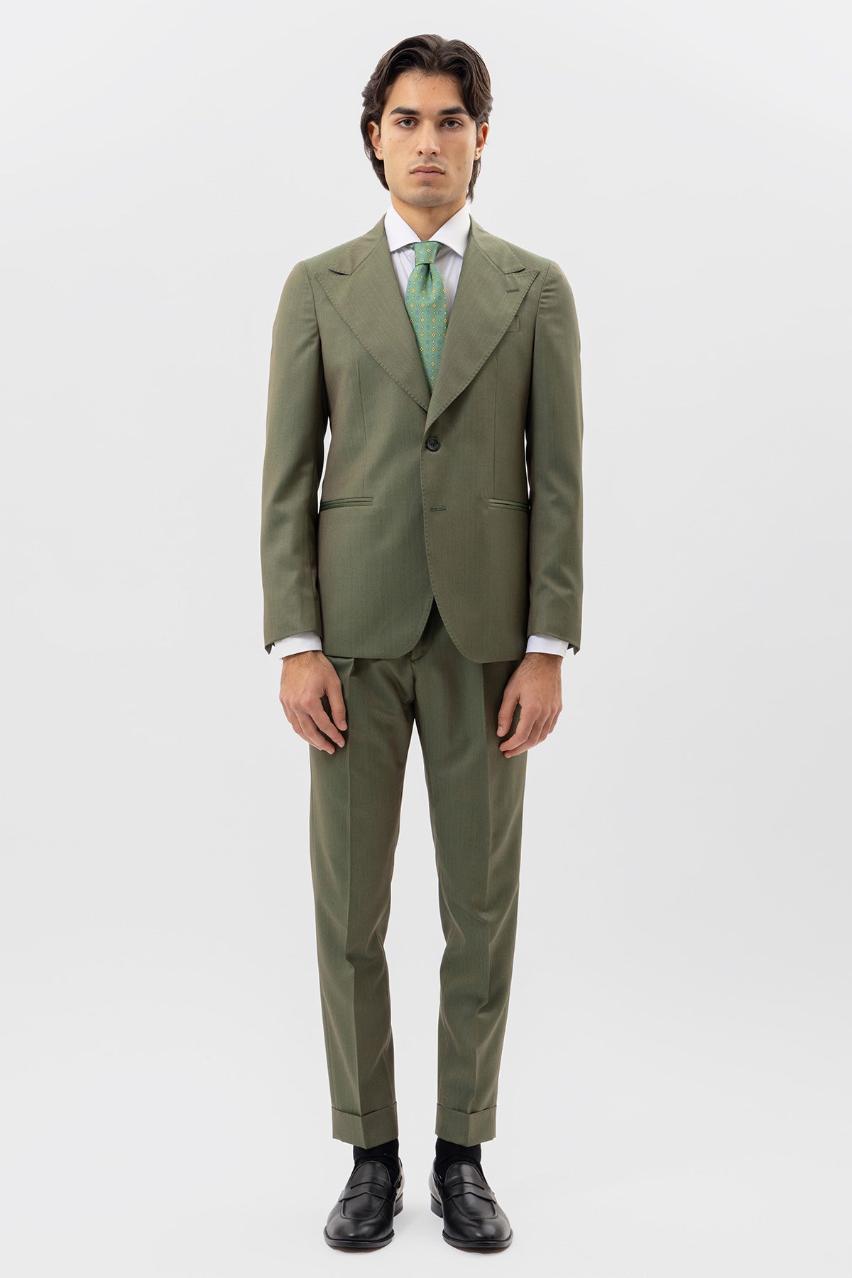 Abito verde solaro monopetto uomo in fresco lana vitale barberis canonico con rever a lancia tasche a filo .