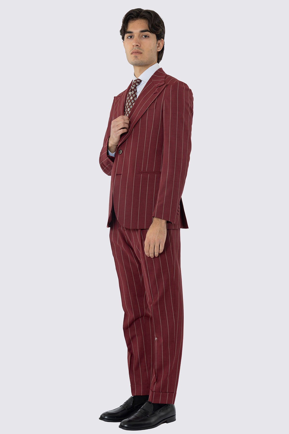 Abito monopetto bordeaux gessato beige da uomo in fresco lana super 130's fordam tessuti napoli rever a lancia