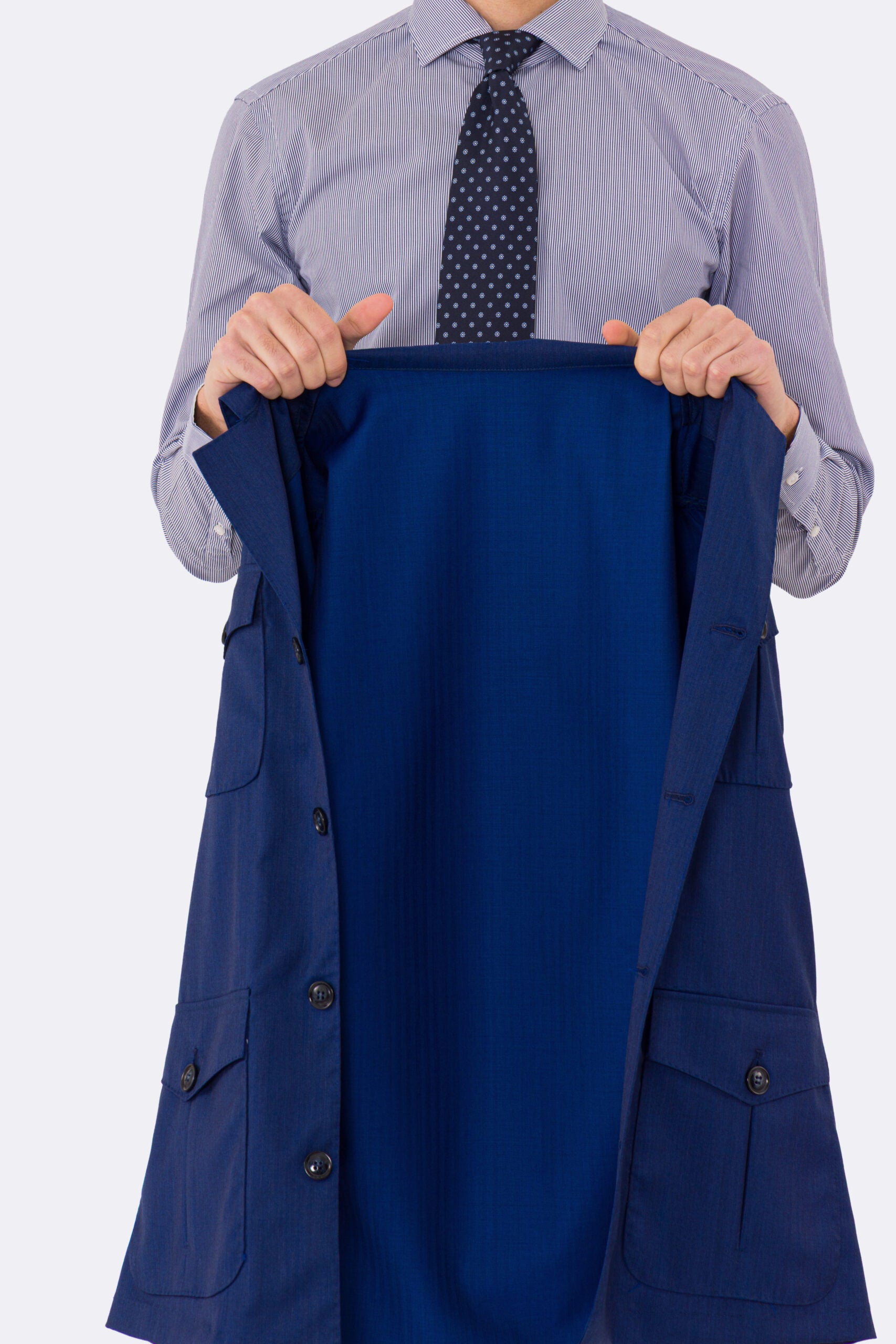Sahariana solaro Blu Royal fresco lana Sartoria Carillo tessuti super 110's con tasche a toppa con pattina e soffietto e polso camicia