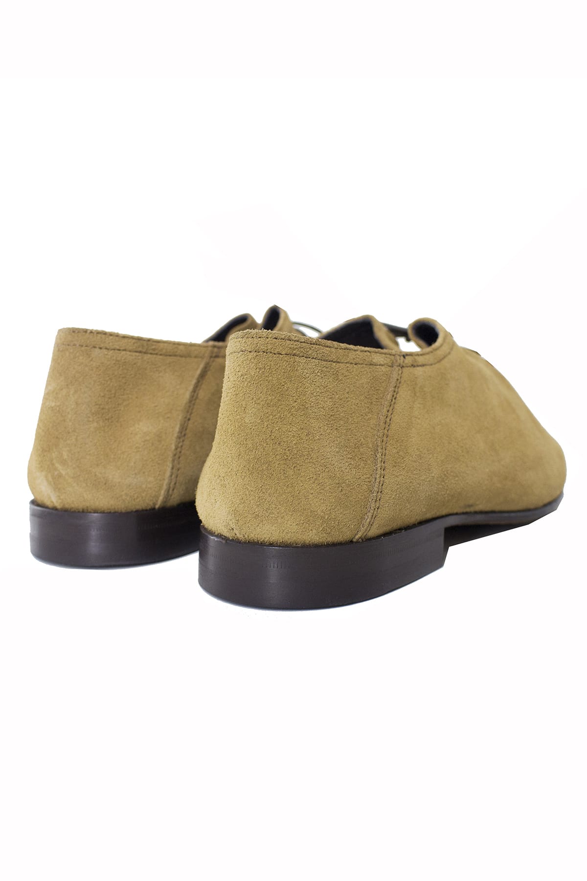 Scarpe basse da uomo senape in camoscio con chiusura laccio e suola in cuoio made in italy