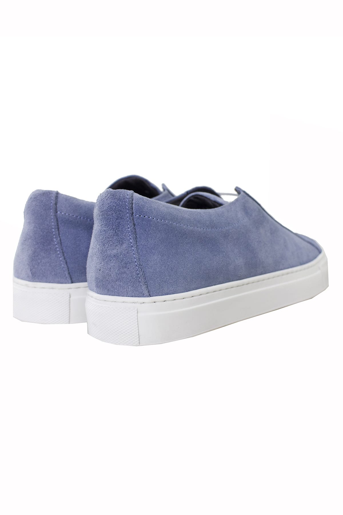 Sneakers uomo celeste in camoscio con suola in gomma bianca made in italy