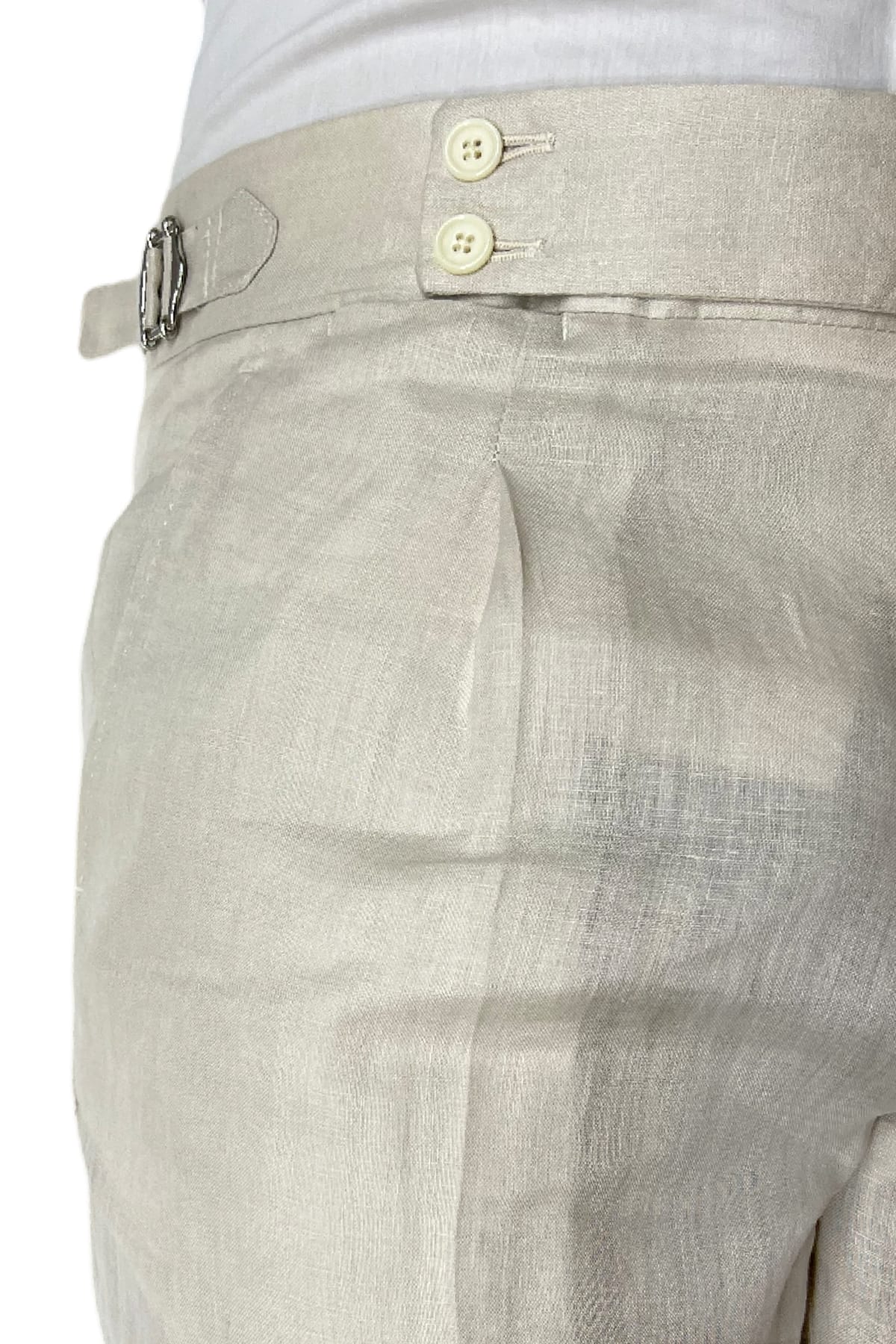 Pantalone uomo beige in lino 100% vita alta con pinces fibbie laterali e risvolto 4cm