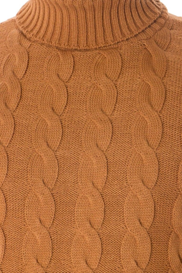 Maglione uomo lana grossa con treccia larga collo alto slim fit elastica