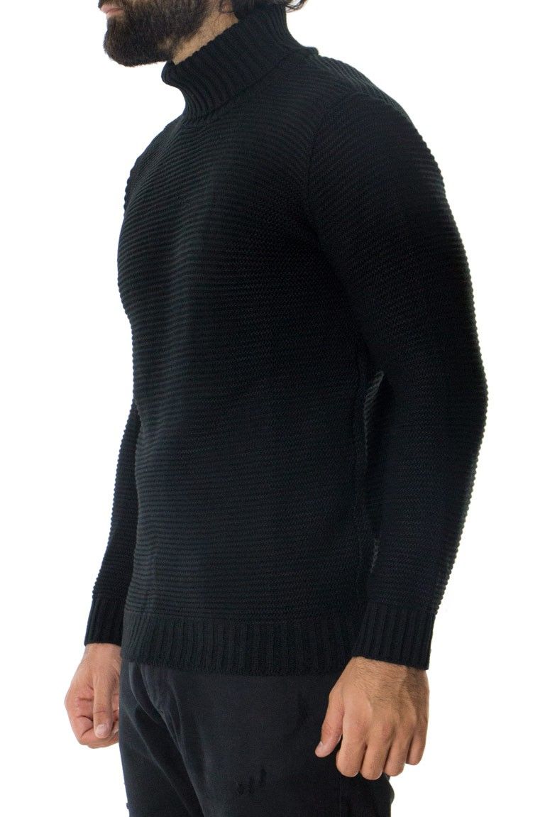 Maglione uomo lana grossa intrecciata stretta collo alto slim  elastica
