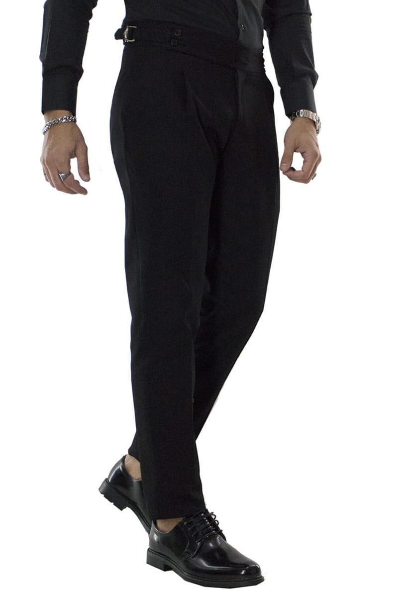 Pantaloni a vita alta uomo nero con pinces e fibbia laterale effetto denim in cotone made in Italy