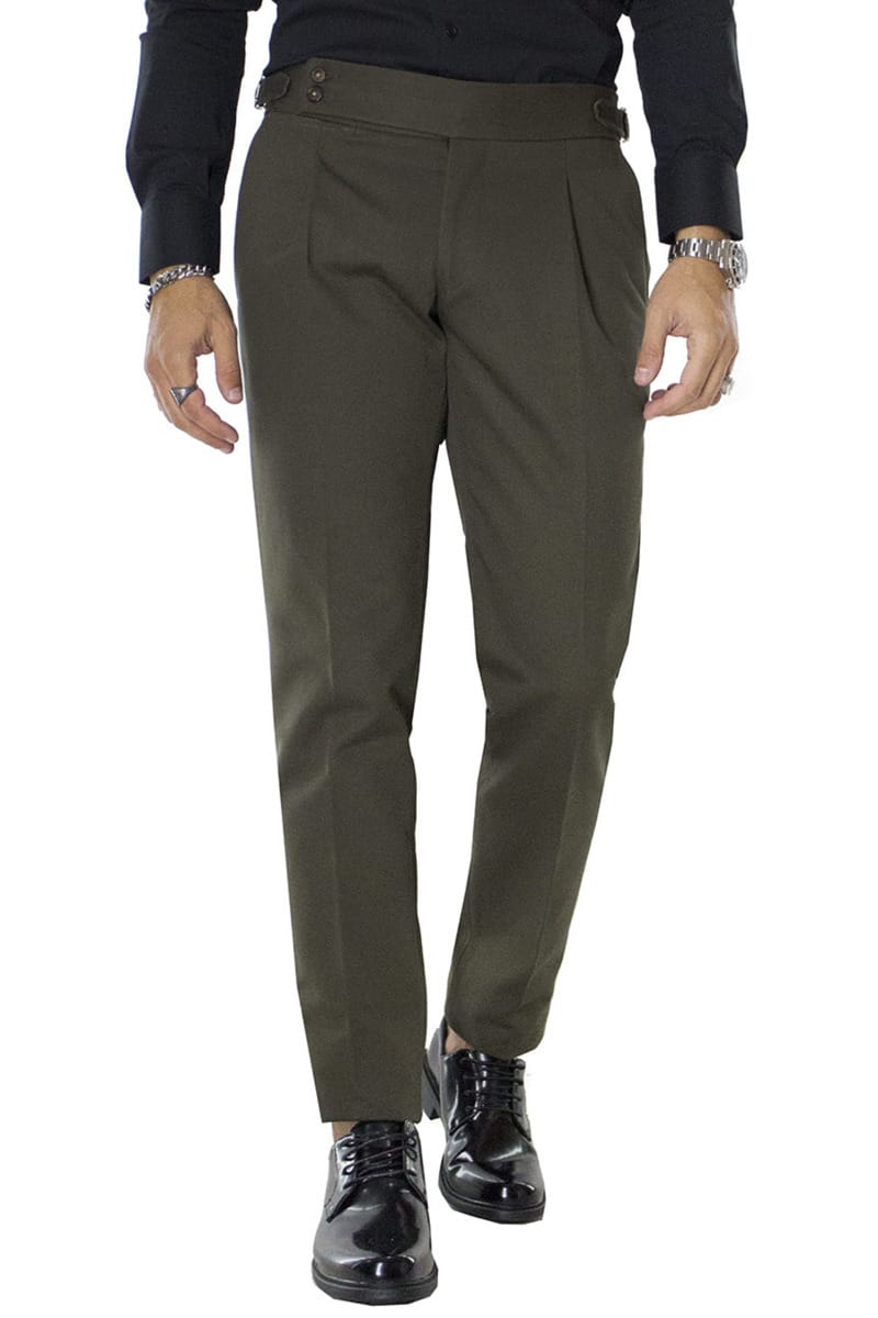 Pantaloni vita alta da uomo verde militare con pinces e fibbia laterale effetto denim in cotone