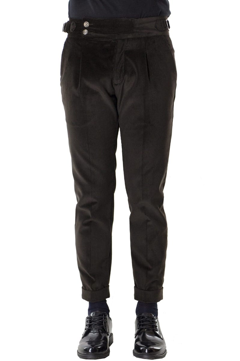 Pantaloni velluto a costine marrone slim fit vita alta con pinces fibbia laterale e risvolto