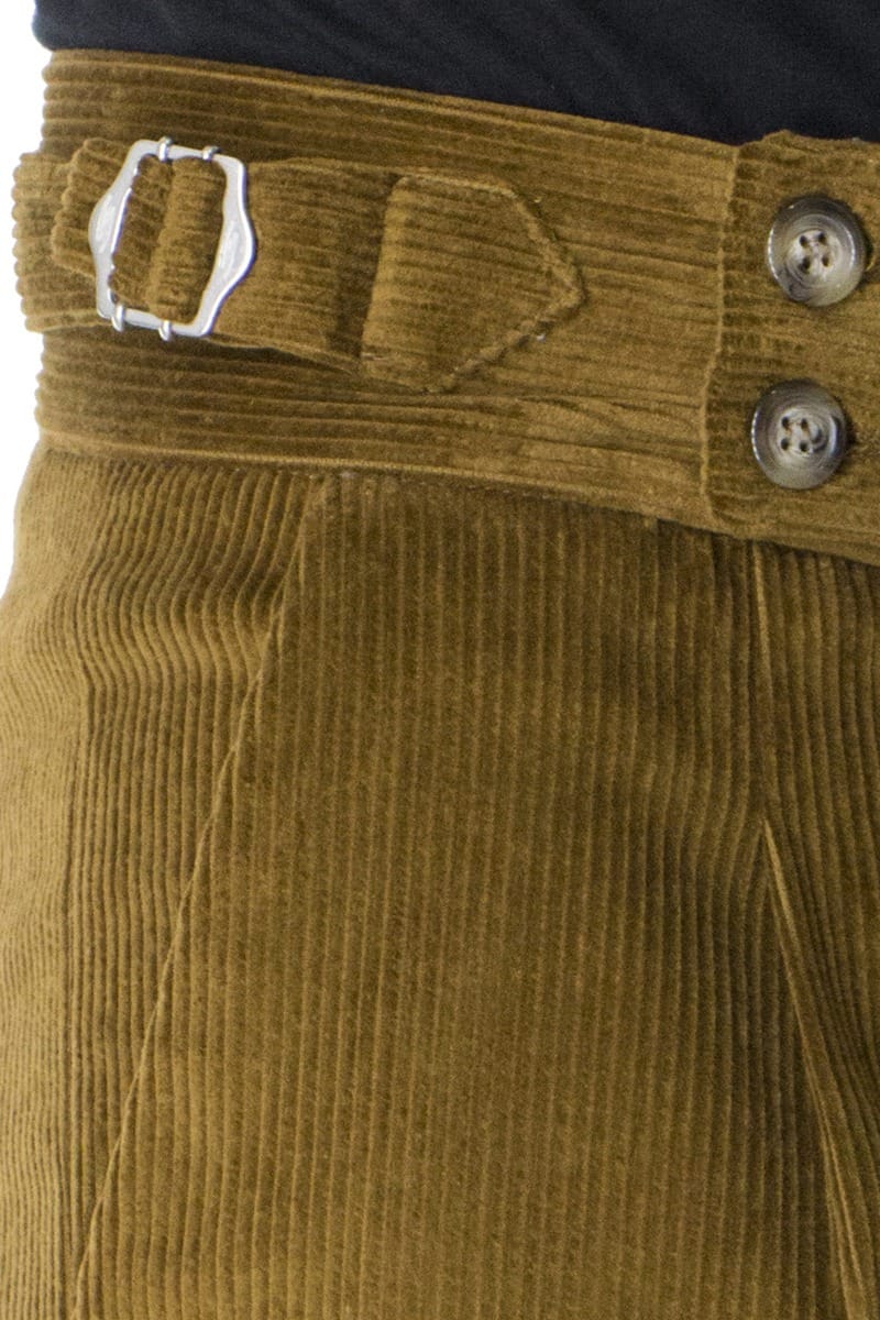 Pantalone uomo velluto tegola slim fit vita alta con pinces fibbia laterale e risvolto made in Italy